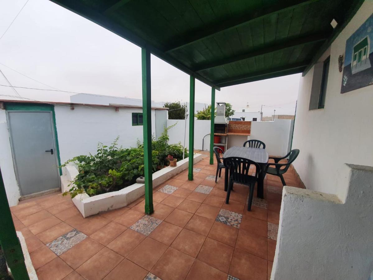 דירות Munique Casa Antonia Reyes, A La Sombra De Famara מראה חיצוני תמונה